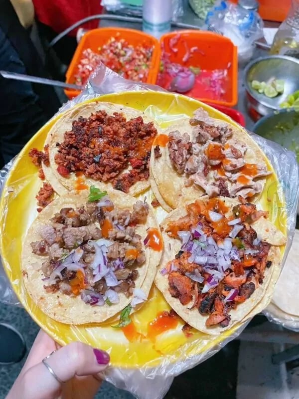 Tacos Los Juanes 1