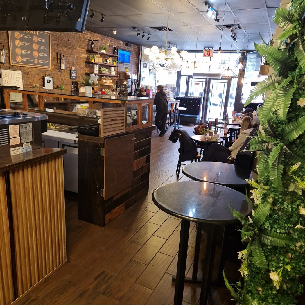 Fuel Fever Grill & Juice Bar DUMBO 3