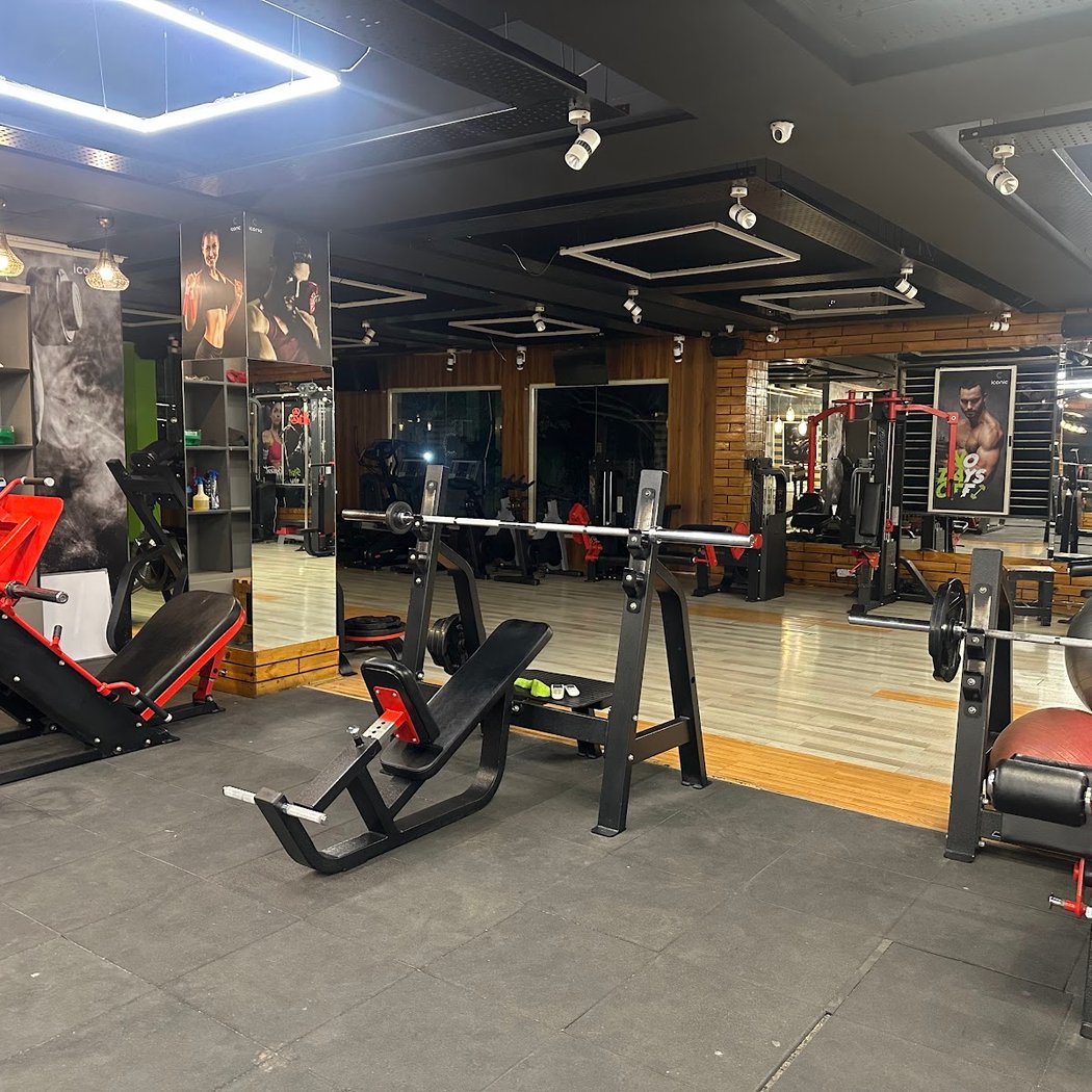 ICONIC FITNESS KORAMANGALA 5th BLOCK - Largest fitness chain in Bangalore | Best Rated | Unisex Fitness Centers | Gx Studios 2