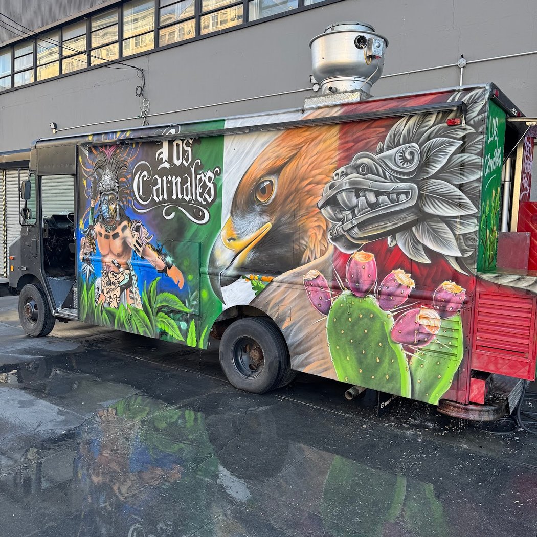 Los Carnales Food Truck 1