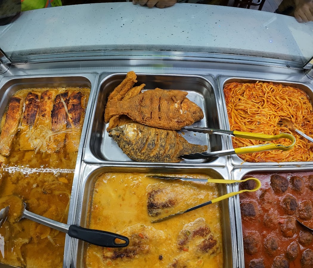 Junction Seafood Restaurant / Fast & Fresh Comida Típica 3