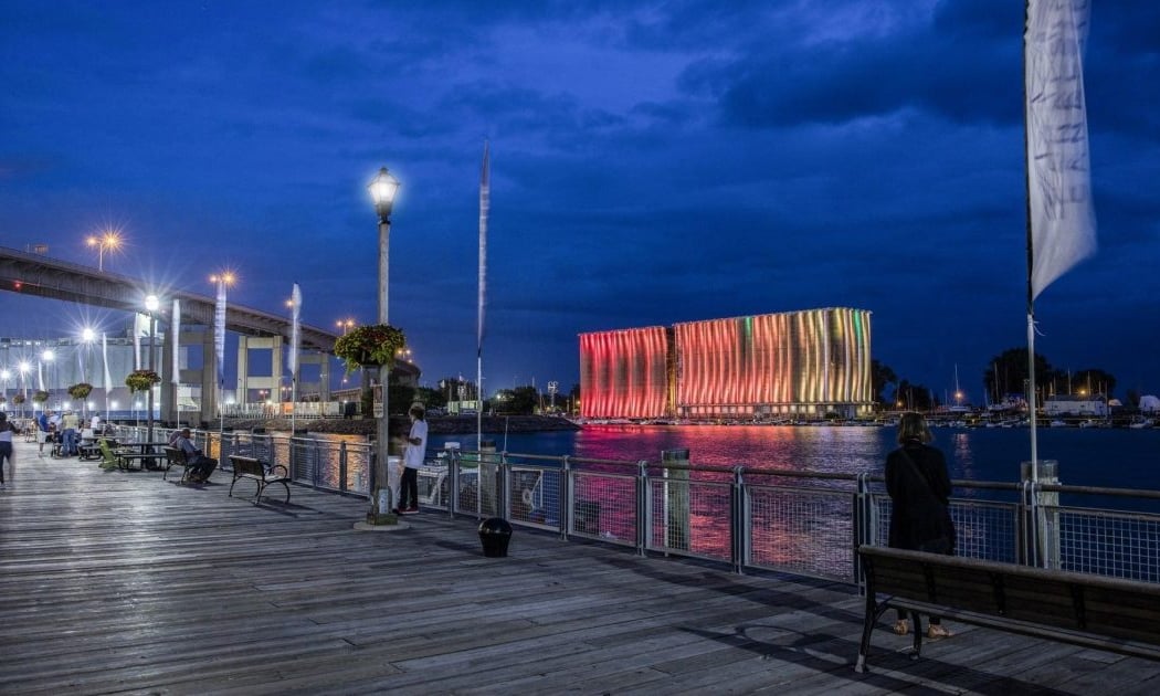Salsa Dancing on the Boardwalk 3
