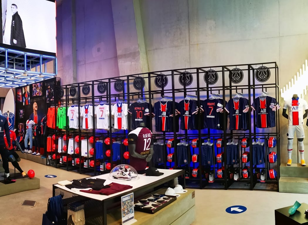 Paris Saint-Germain Megastore 1