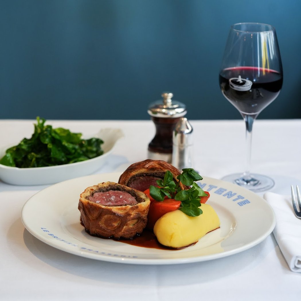 L'Entente, Le British Brasserie 1