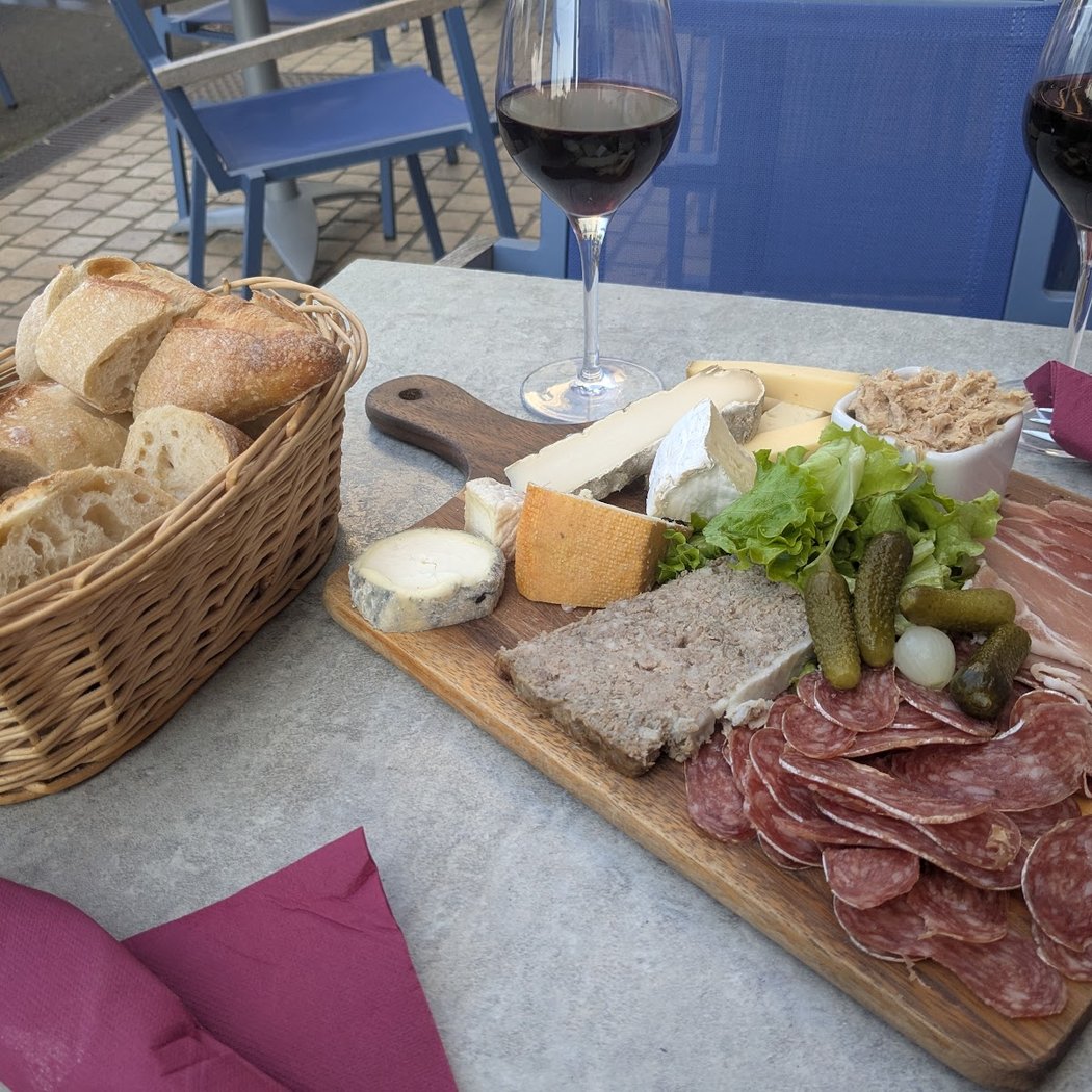 Wine Bar La Tonnelle 3