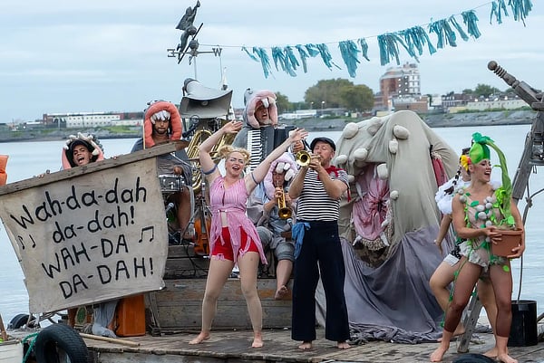 FLOTSAM! River Circus 2