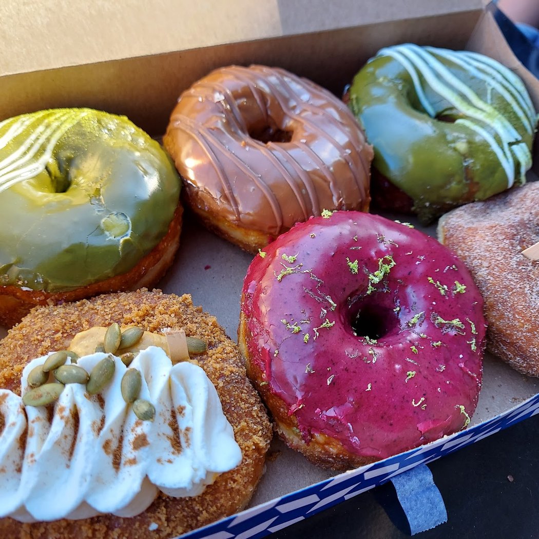 Magic Donuts & Coffee 1