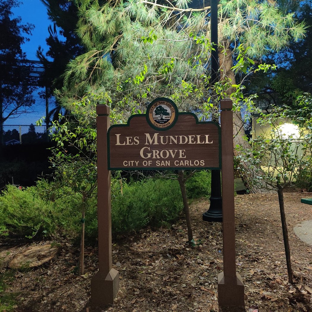 Les Mundell Grove 2