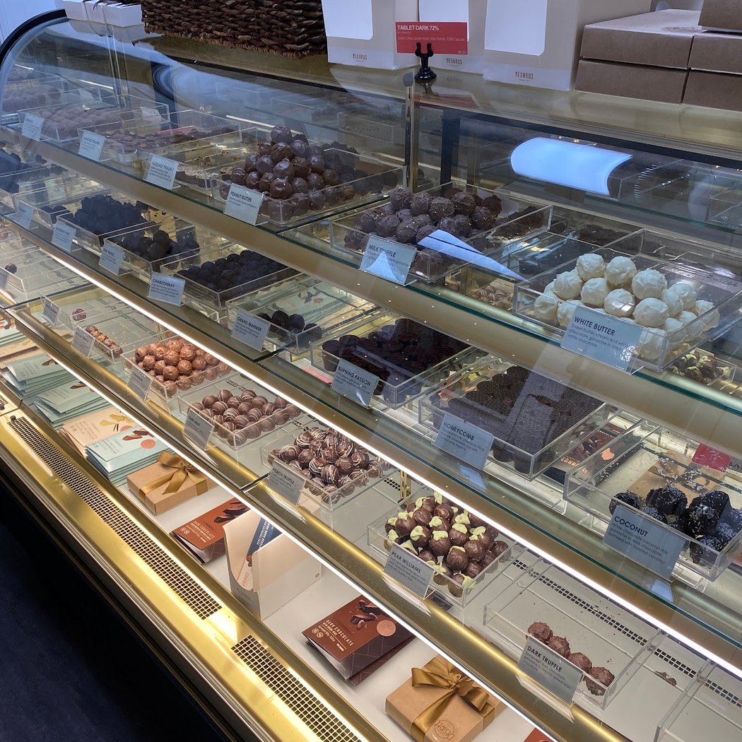 Chocolatier Desiree 1