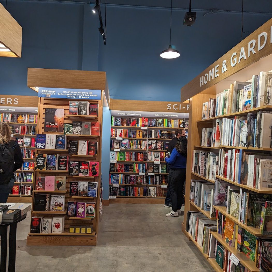 Barnes & Noble 3
