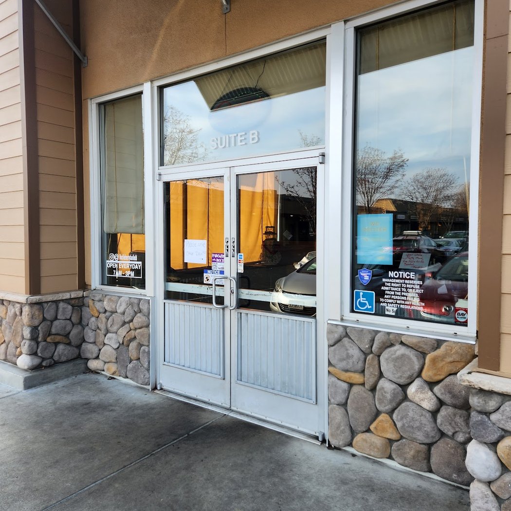 Huckleberry's Breakfast & Lunch 2