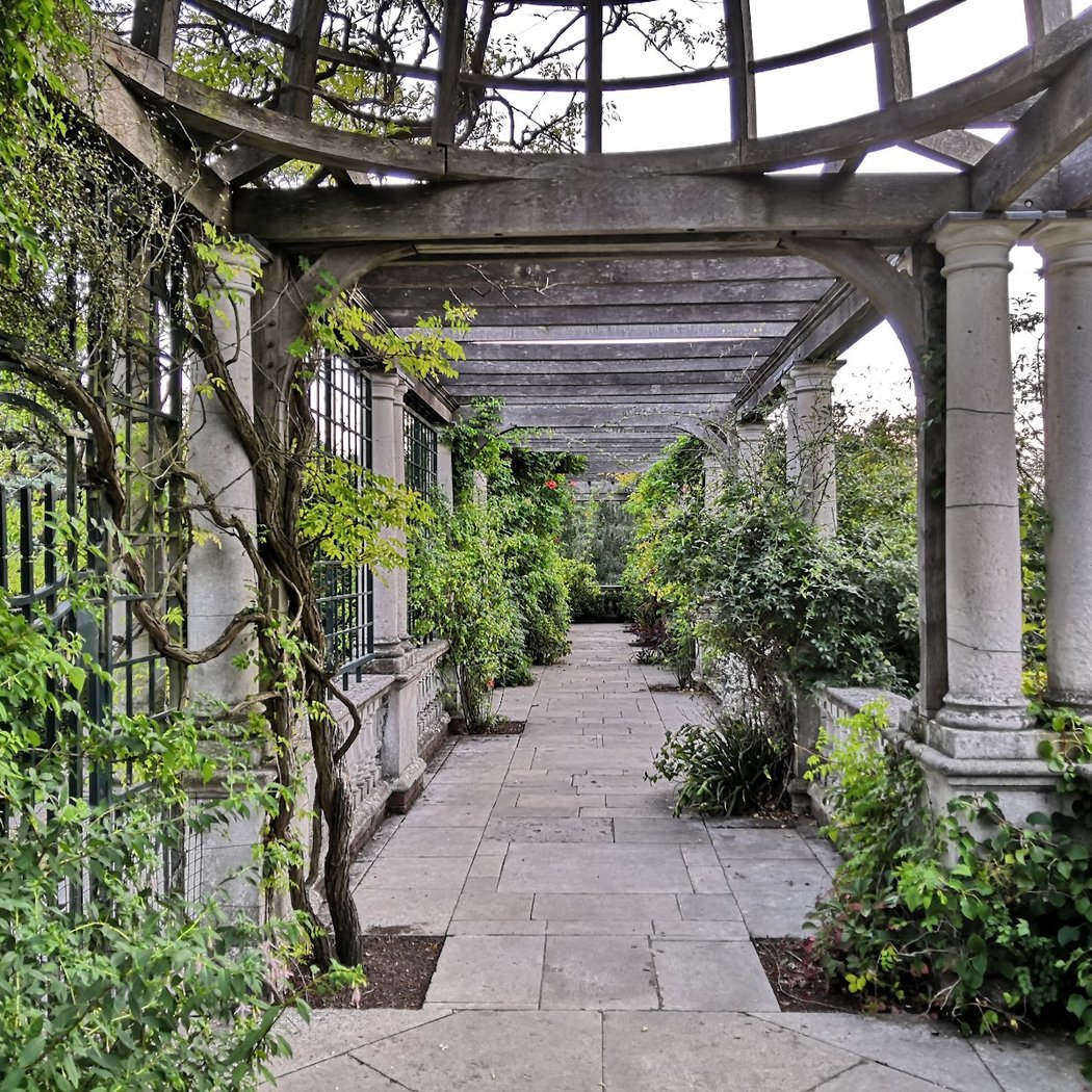 The Hill Garden and Pergola 5