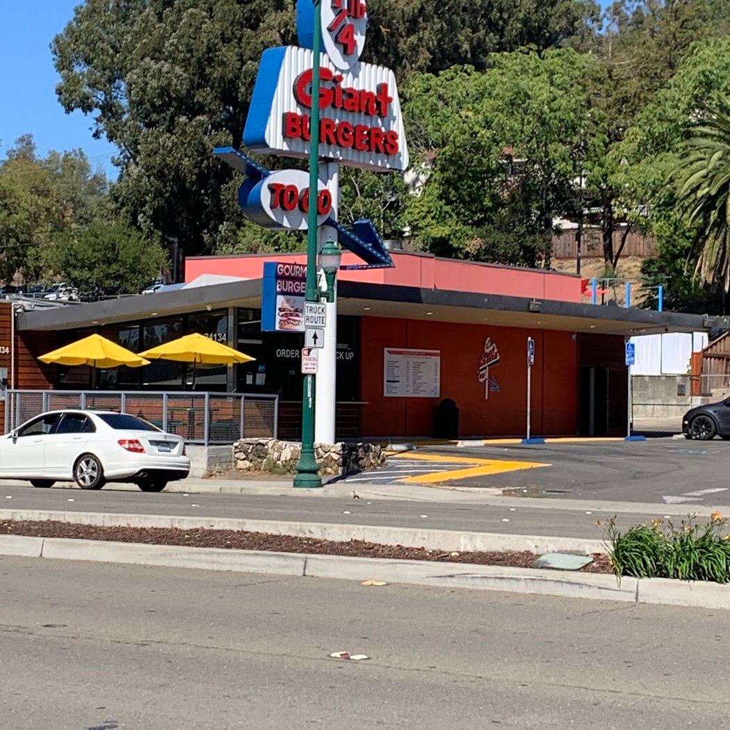 1/4 Giant Burger 3