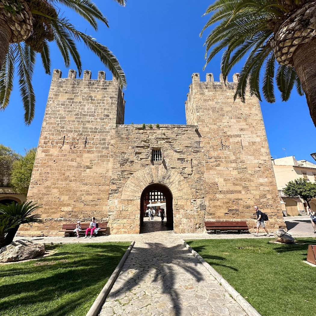 Porta del Moll 1