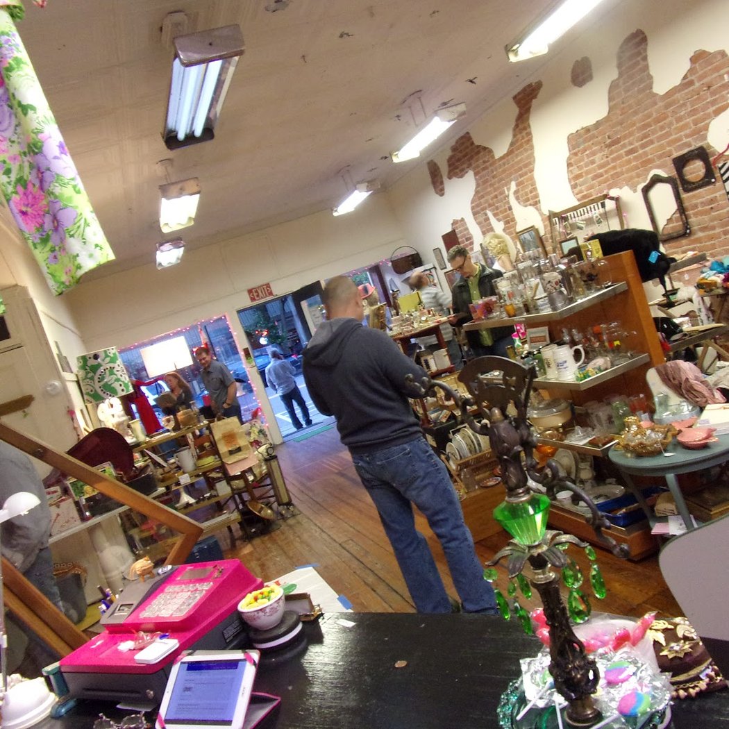 Pop Vintage Antiques 3