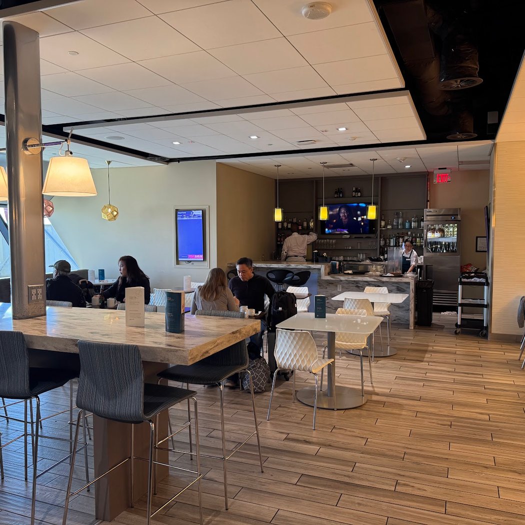 Escape Lounges 2
