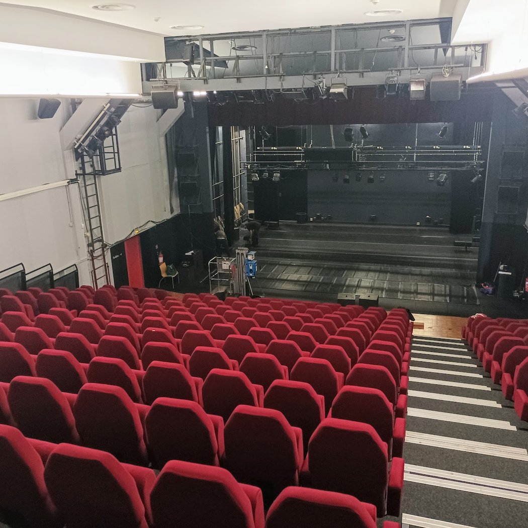 Salle Gérard-Philipe 1