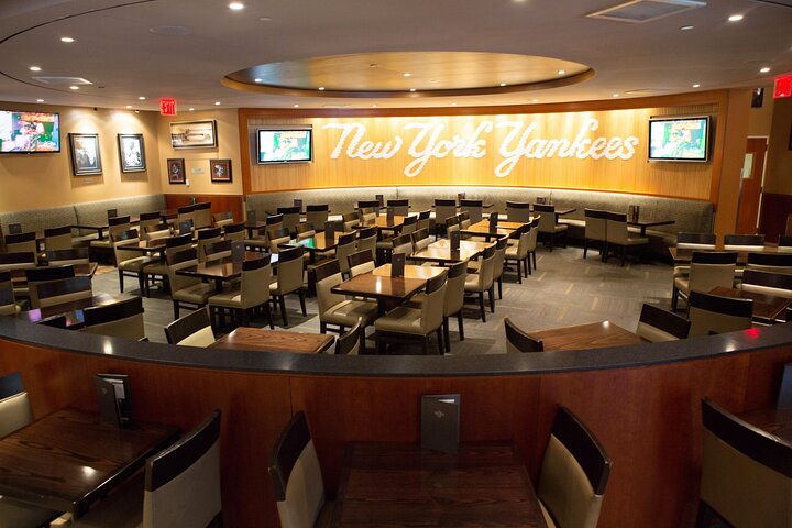 Yankee Stadium Hard Rock Cafe Dining Experience 3