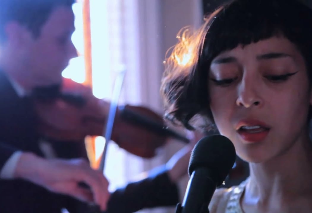 Sundays in the Plaza: Laura & Anton (French Jazz) 1