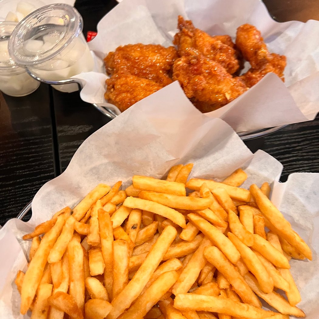 bb.q Chicken Apple Park 3