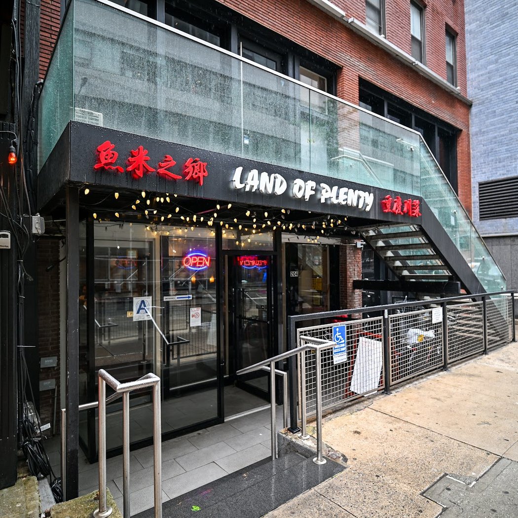 Land of Plenty：best;sichuan restaurant/food/cuisine;restaurants;chinese/asian food;soup;dan dan noodles;Downtown;nyc 2