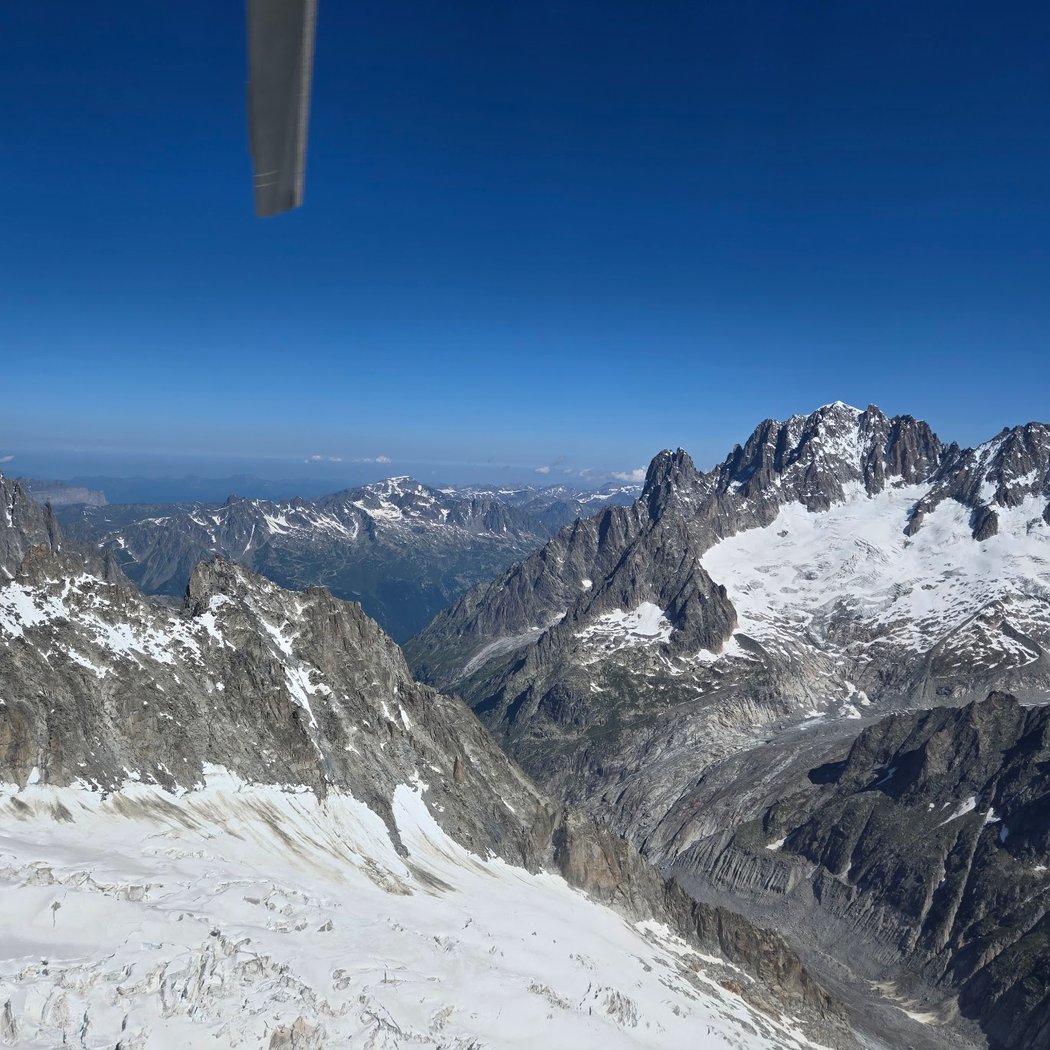 Chamonix Mont Blanc Hélicoptères C.M.B.H 3