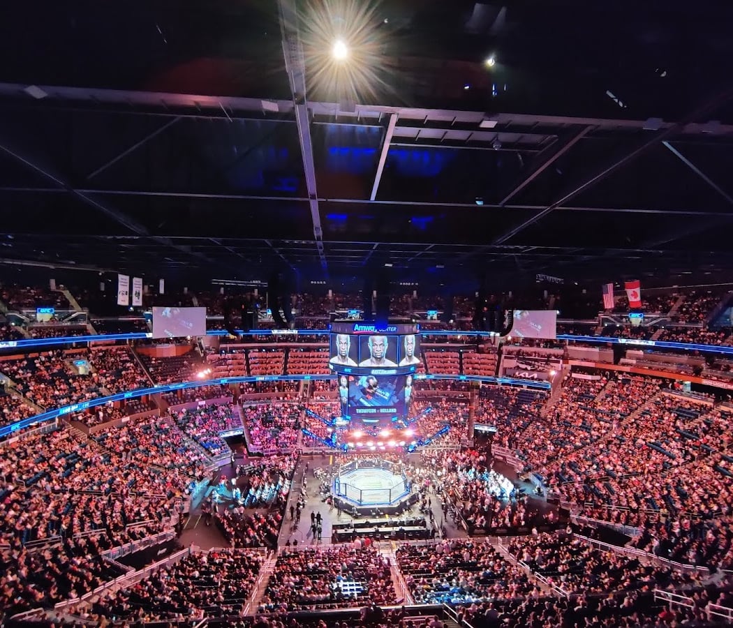 Kia Center 3