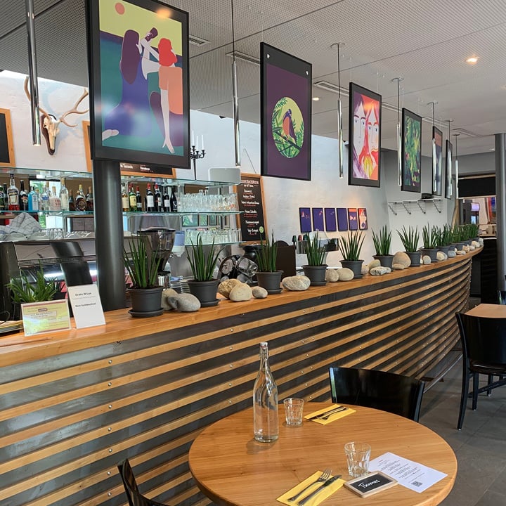 Games in the bistro 3