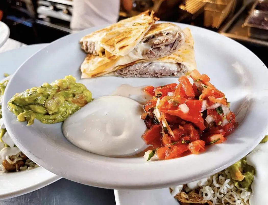 El Farolito 4