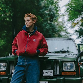 La Roux: Live + Signing 1