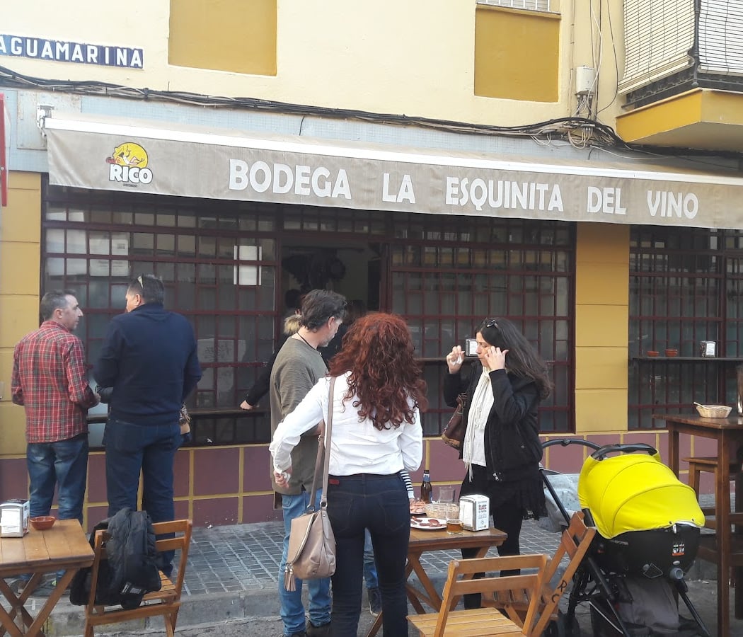 Bodeguita La Esquinita del Vino 2