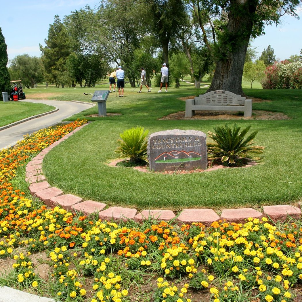 Tracy Golf & Country Club 3