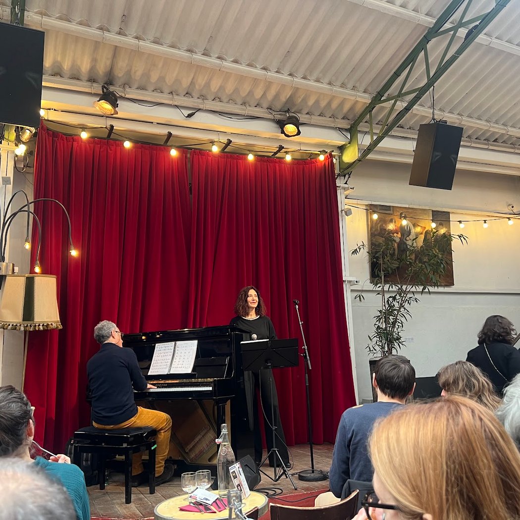 Café-Concert : Mona 1