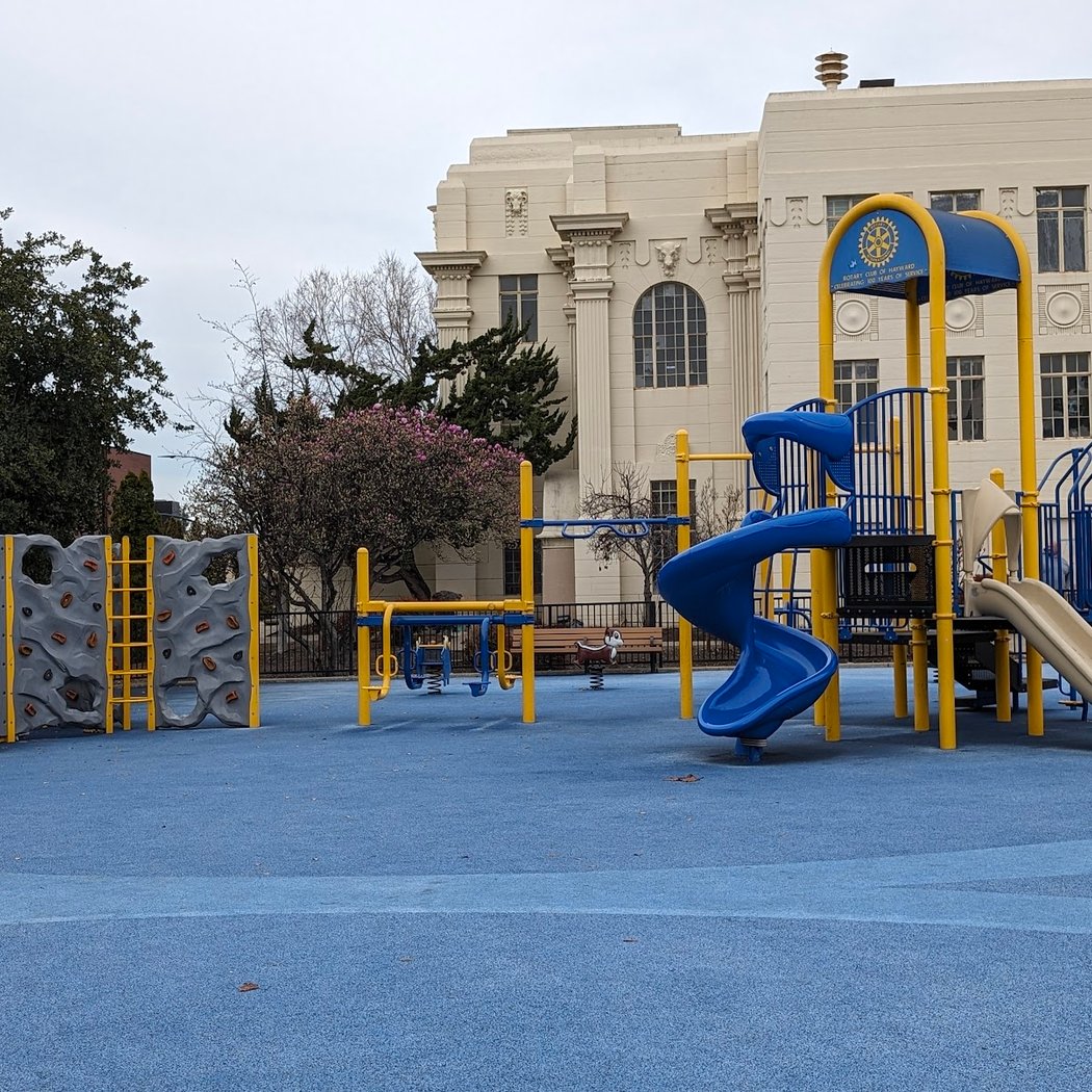 Children's Park at Giuliani Plaza 3