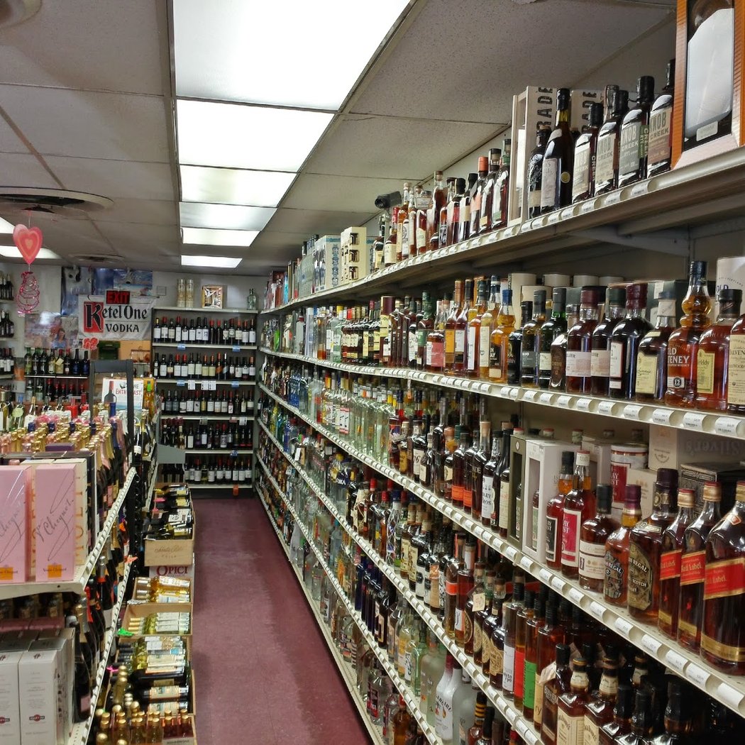 Metro Wine & Liquor 3
