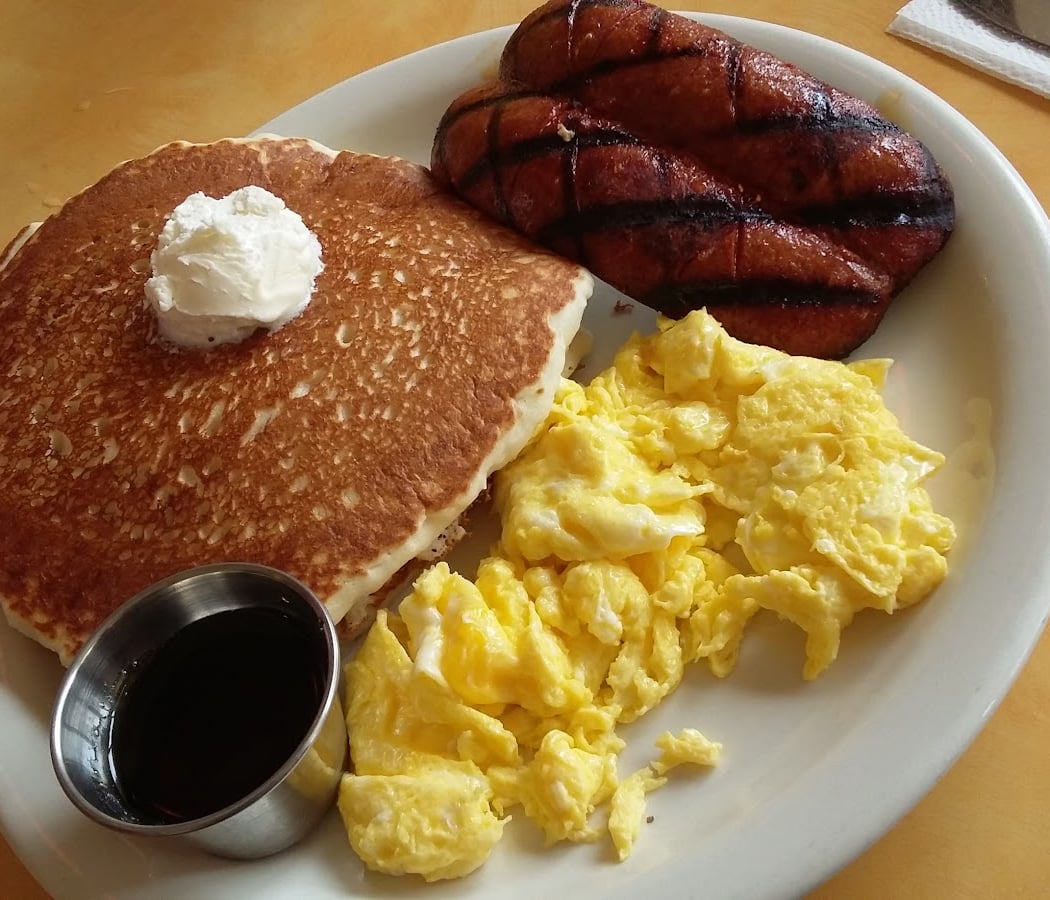 Fong’s Cafe 3