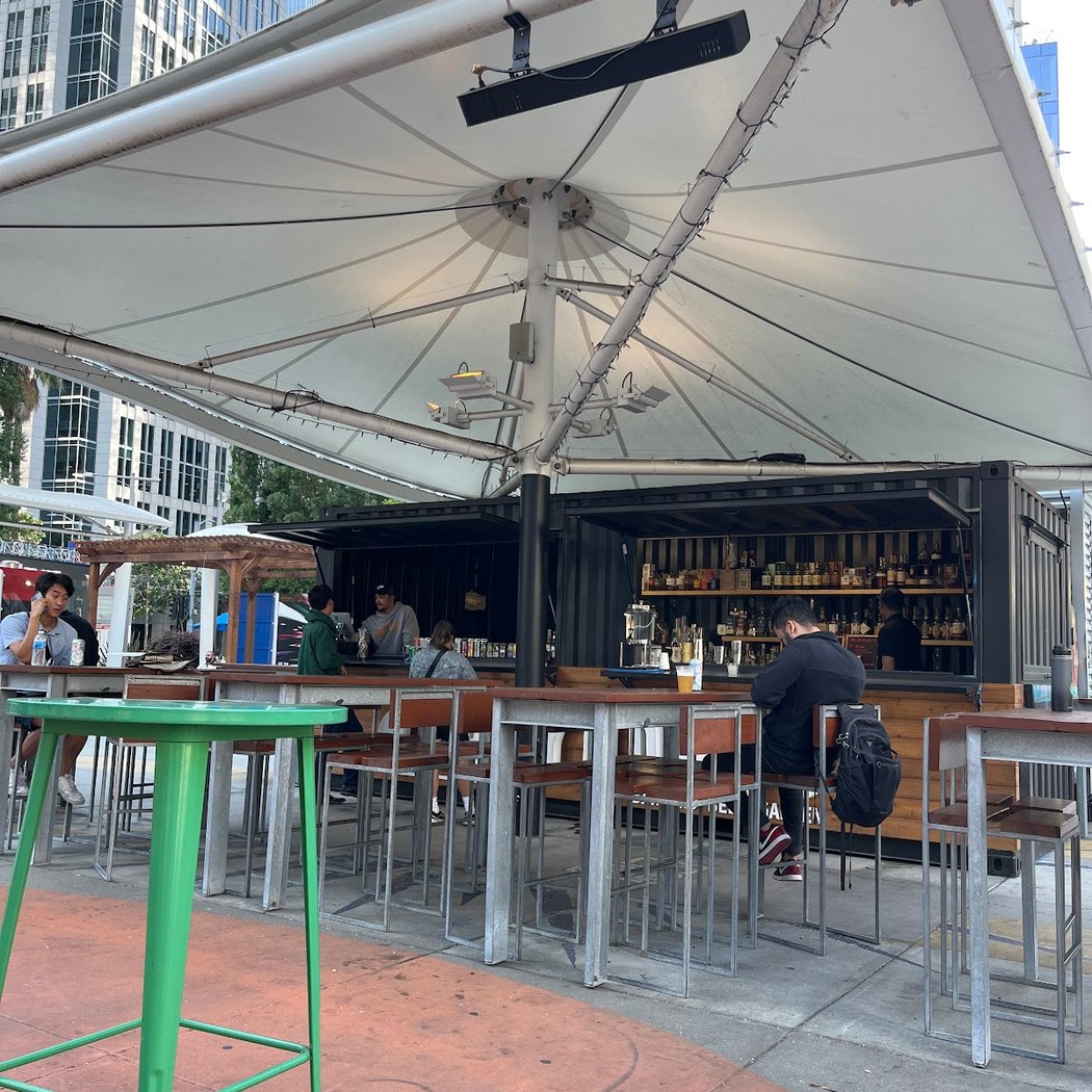 Food Trucks & Kiosks 3