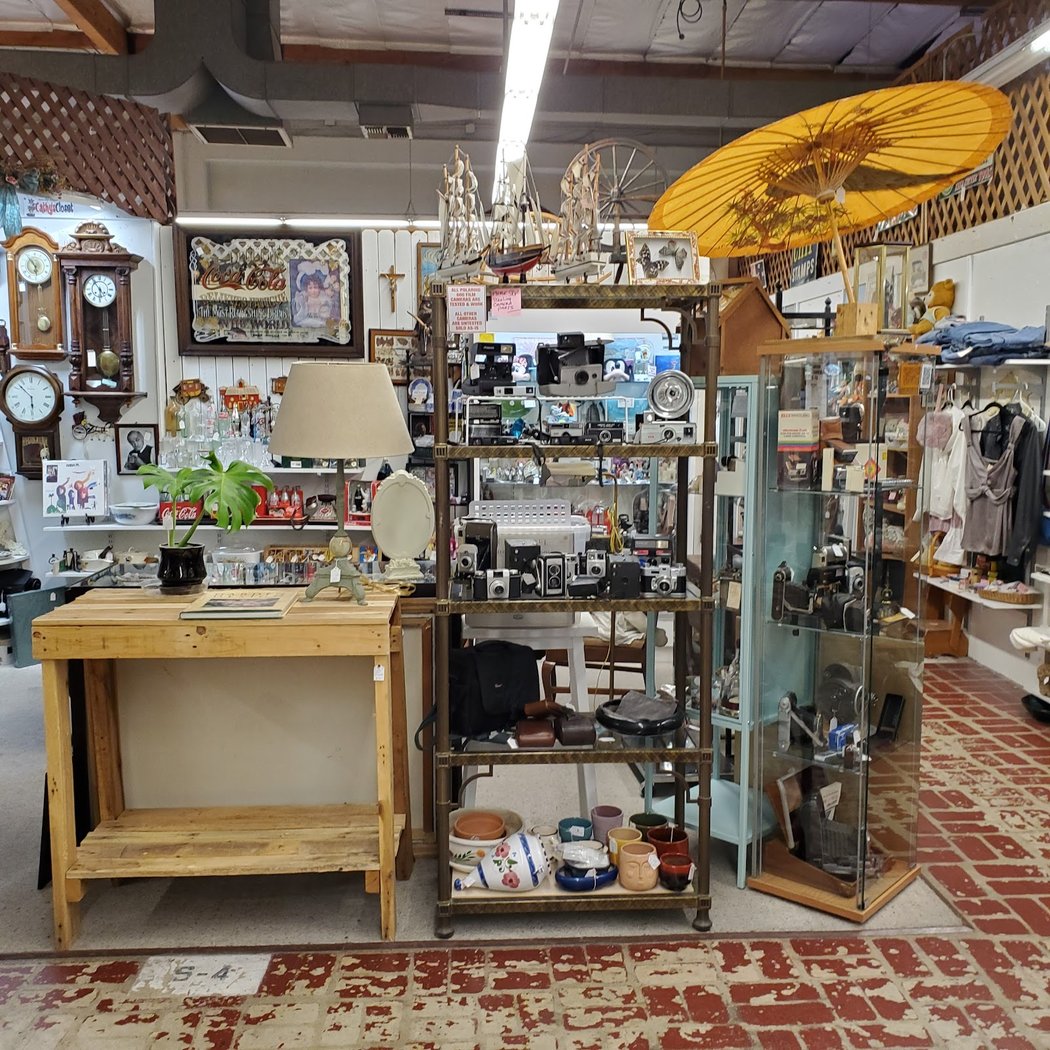 Country Antique Fair Mall 3
