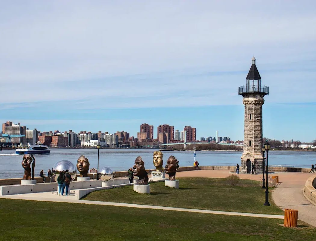 Roosevelt Island Lighthouse 2
