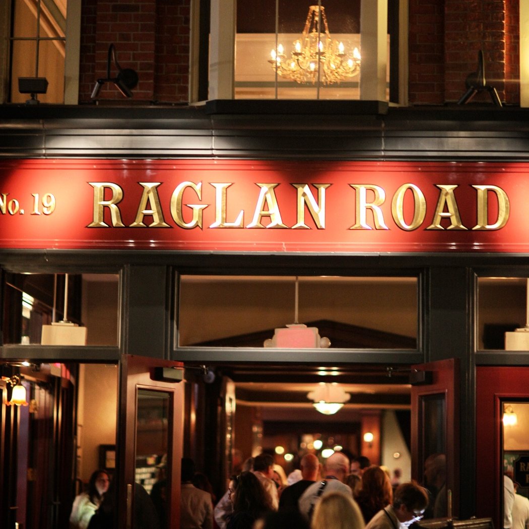 Raglan Road Irish Pub 2
