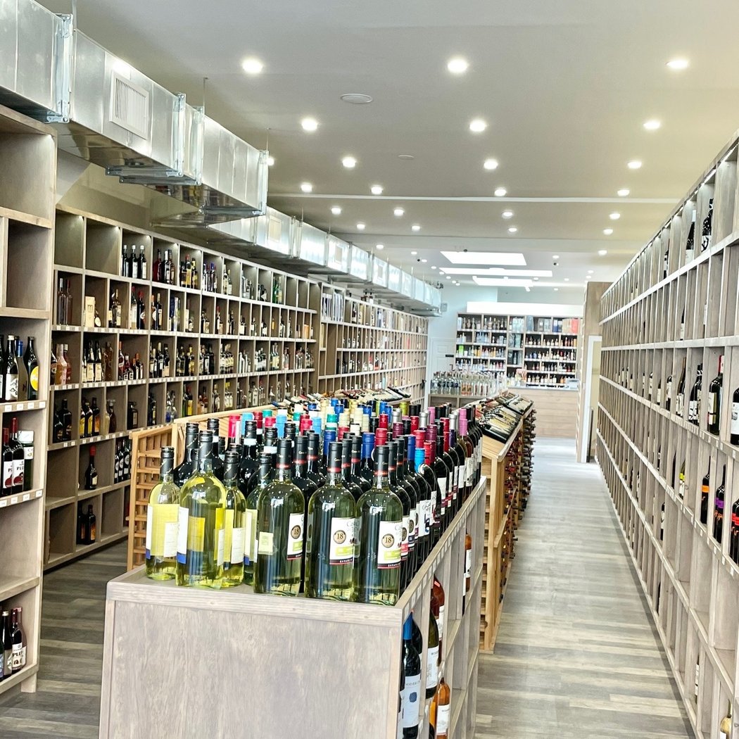 Dunne's Polemost Liquors 1