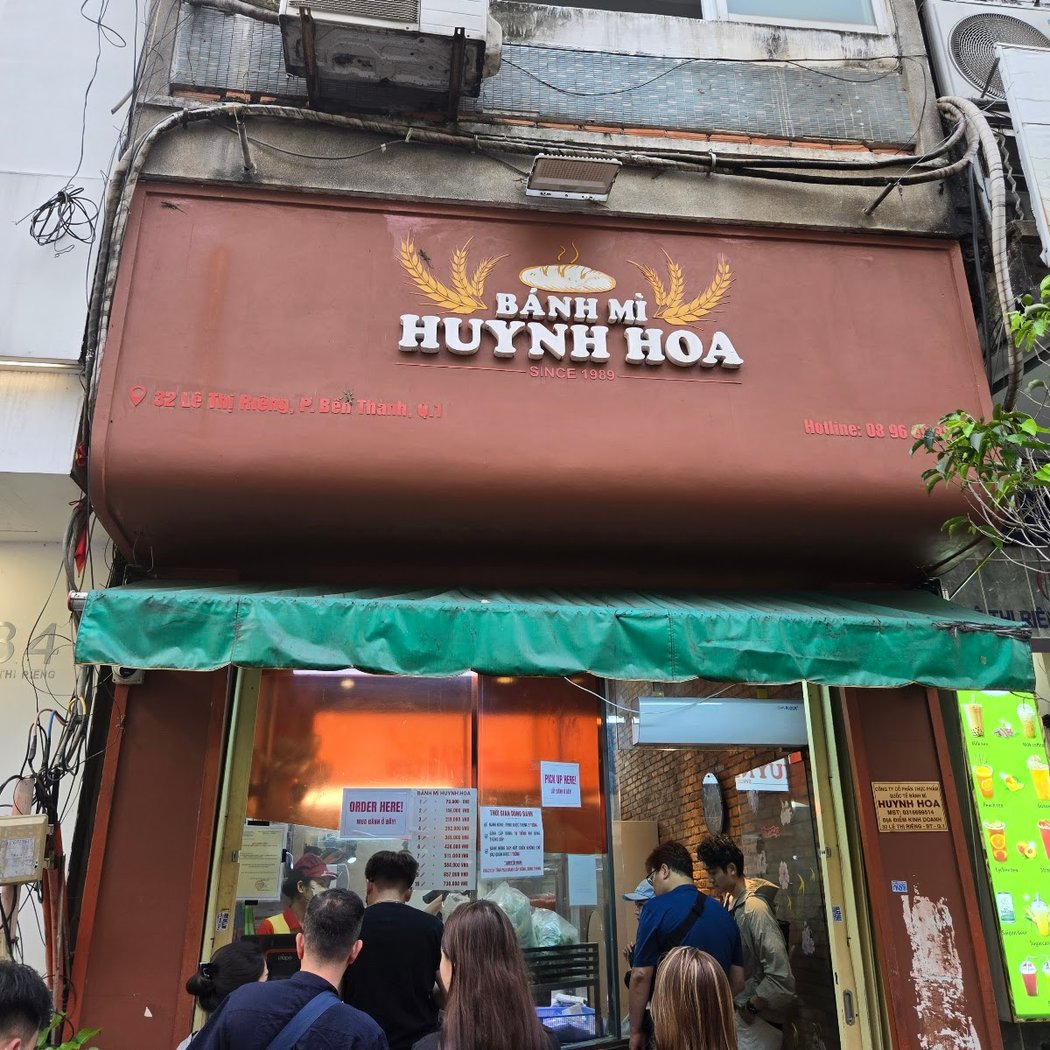 Bánh Mì Huynh Hoa 2