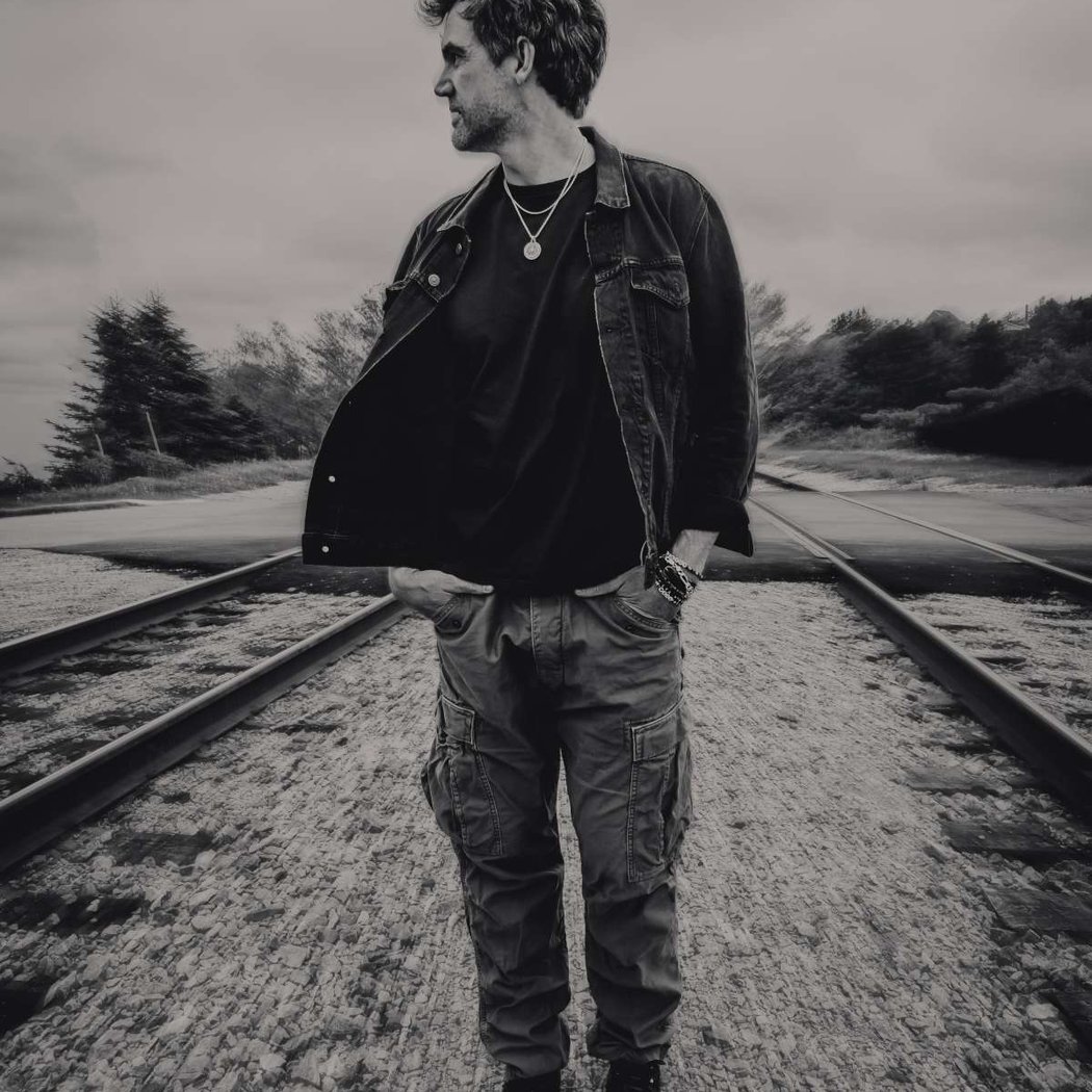 Tyler Hilton 1