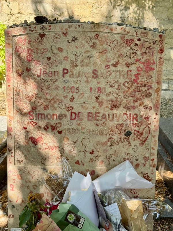 Jean Paul Sartre and Simone de Beauvoir’s tomb 3