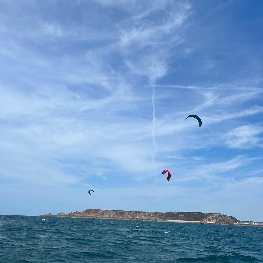 Kitecenter 22 Kitesurfing School À Erquy - Côtes D'armor - Bretagne 3