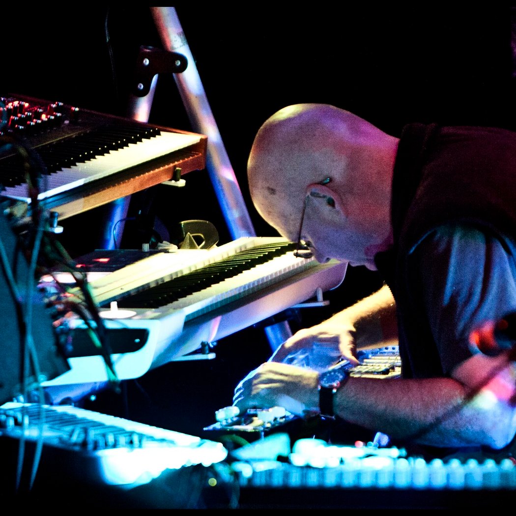 Robert Rich Performance 1
