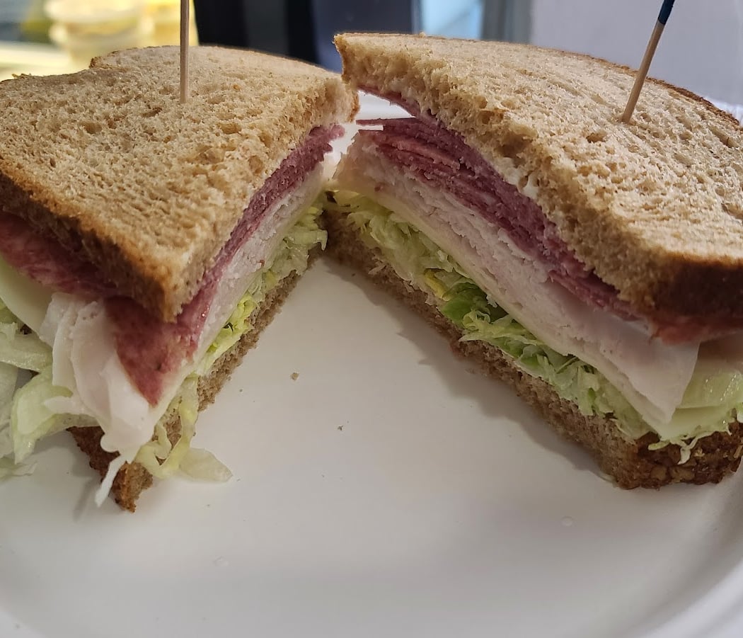 Navarro's Italian Deli 3