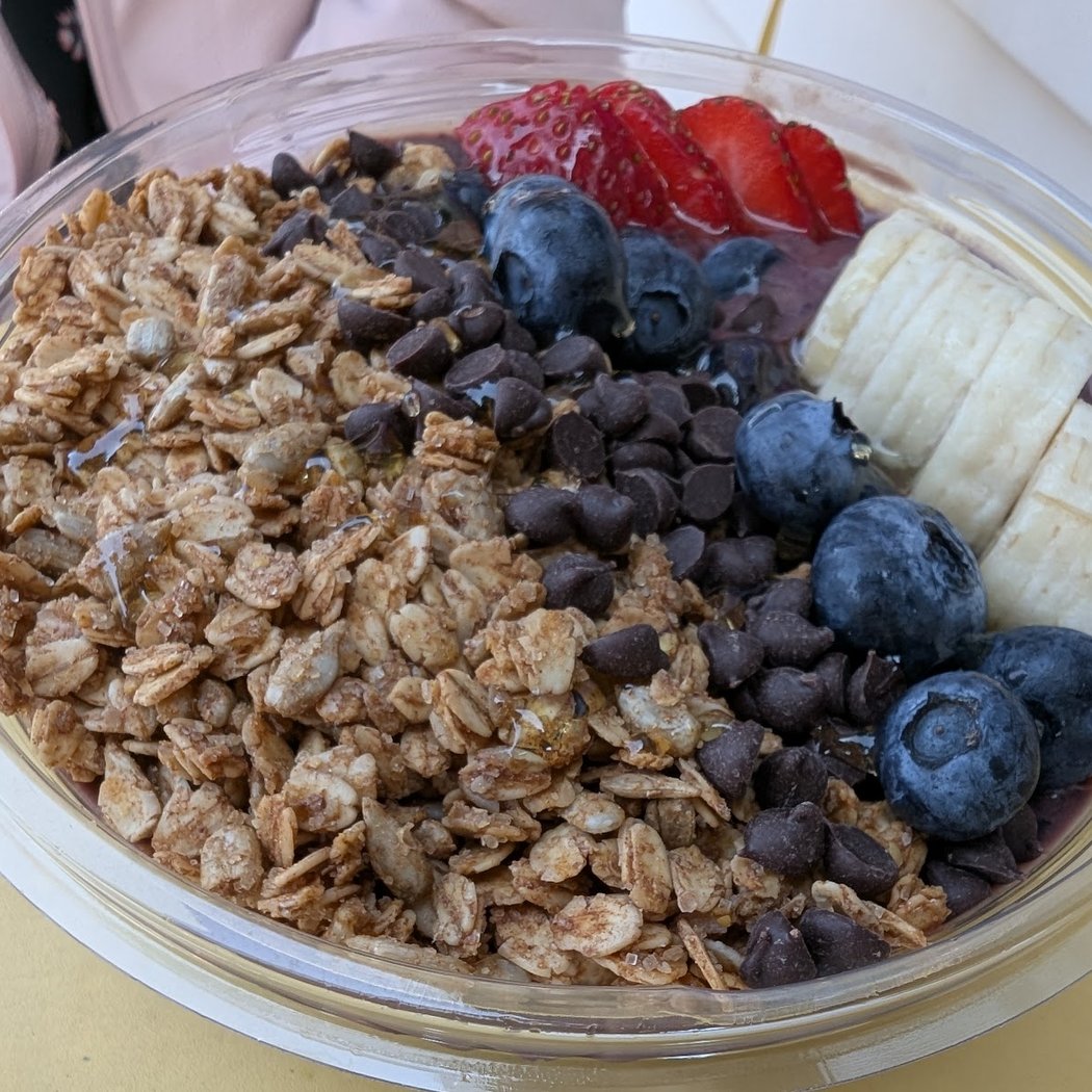 Sol Cafe & Smoothie Bar 1