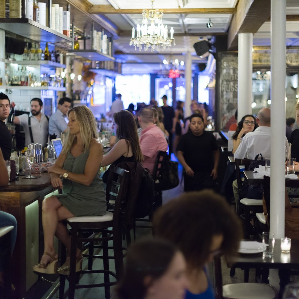 Bazár Tapas Bar and Restaurant 4