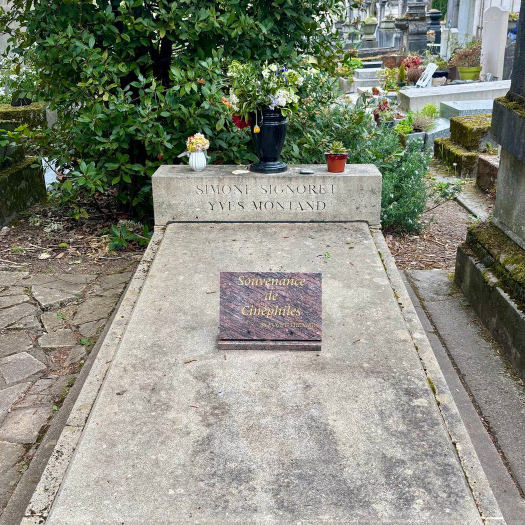 Tomb of Simone Signoret and Yves Montand 1